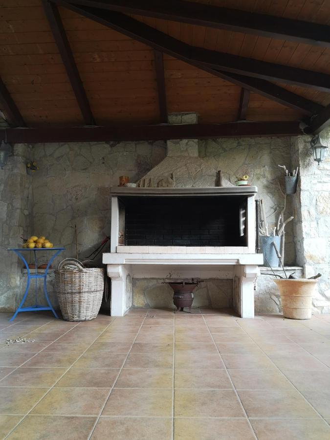 Villa Lena Entire Cottage Kalamaki  Buitenkant foto
