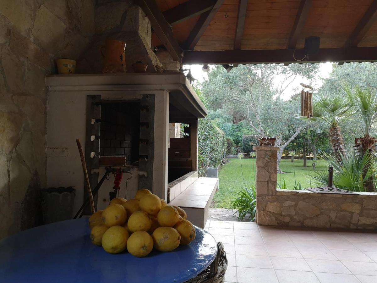 Villa Lena Entire Cottage Kalamaki  Buitenkant foto